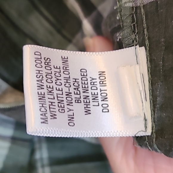 Croft and barrow plaid shirt large - Picture 7 of 7